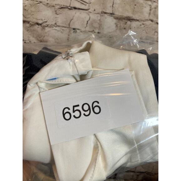 Antonio Melania Dress Womens 10 White & Navy Sheath Colorblock Ruffle Neck Work - Picture 14 of 14